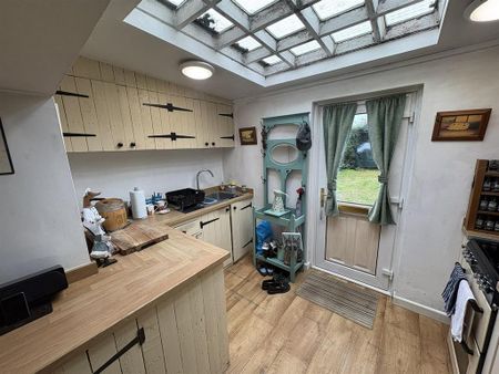 2 bedroom cottage to rent - Photo 5