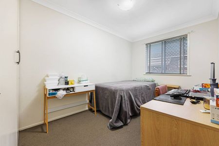 Two Bedroom Unit in South Tamworth - Photo 3