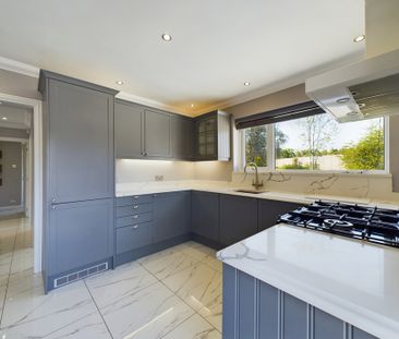 3 bed detached bungalow to rent in Park Close, Lane End, Buckingham... - Photo 2