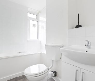 Room in a Shared House, St. James's Crescent, SW9 - Photo 6