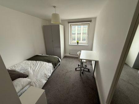 Flat 44, Samara Plaza, LS2 9DU, Leeds - Photo 4