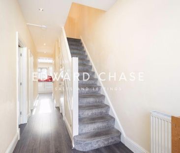 4 bedroom terraced house to rent - Photo 3