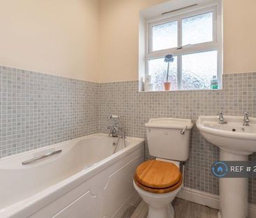 2 bedroom semi-detached house to rent - Photo 4