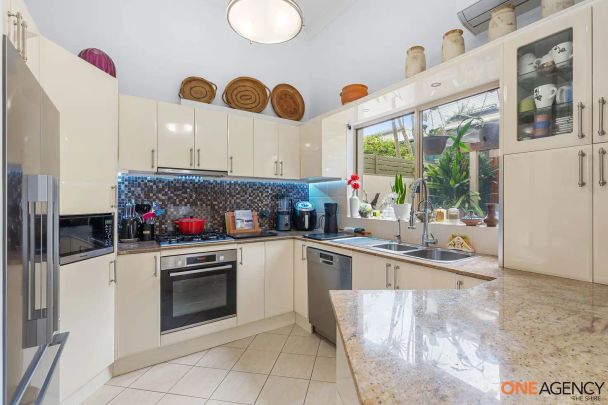 “TOWNHOUSE LIVING” - Photo 1