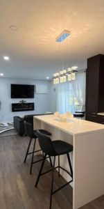 CONDO COMPLÈTEMENT MEUBLÉ ET RÉNOVÉ À LOUER - Photo 4
