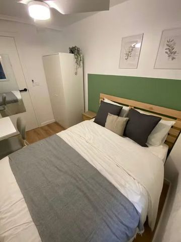 Carrer Santa Barbara, Aldaia, Valencian Community 46960 - Photo 3