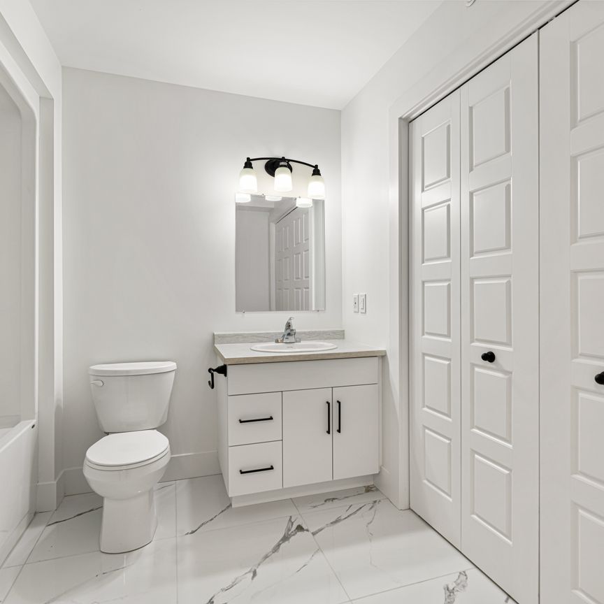 80 Rue Sorbonne Street, E1A 9Z4, Dieppe - Photo 1