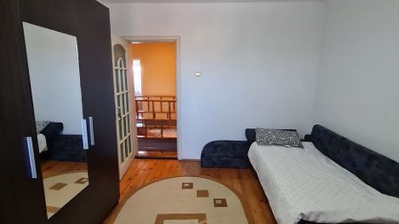 Apartament cu 5 camere de închiriat - Fotografie 2