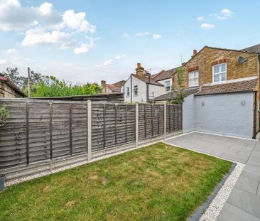 3 bedroom terraced house to rent - Photo 1