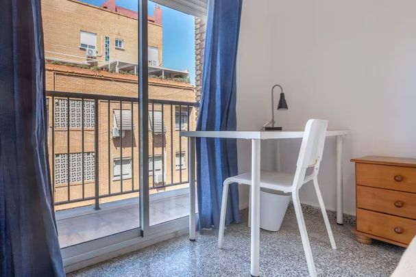 Calle Reig Genovés, Valencia, Valencian Community 46019 - Photo 1