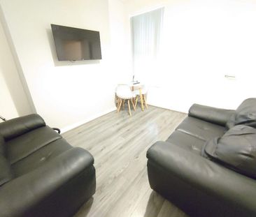 4 bedroom terraced house to rent - Photo 2