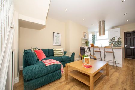 3 bedroom apartment to rent - Photo 5