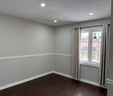 For Lease - 6 Cottontail Road, Brampton, Ontario - Photo 2