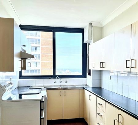 Spacious 2 bedroom unit with balcony, carspace & ocean views - Photo 4