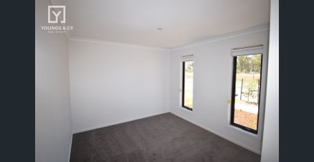 NEW - MODERN - FOUR BEDROOM HOUSE - Photo 3
