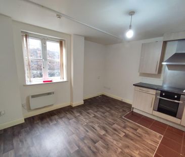 2 bedroom flat to rent - Photo 2