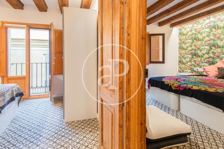 Penthouse for rent in El Gòtic - Photo 3