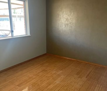 FAMILY HOME WITH LARGE YARD - Photo 3