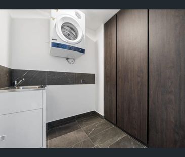 Nearly New Luxury Apartment l One Bed Plus Study - Photo 6