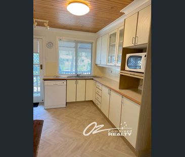 Spacious 3-Bedroom, 2-Story Retreat with Creek Views - Photo 5