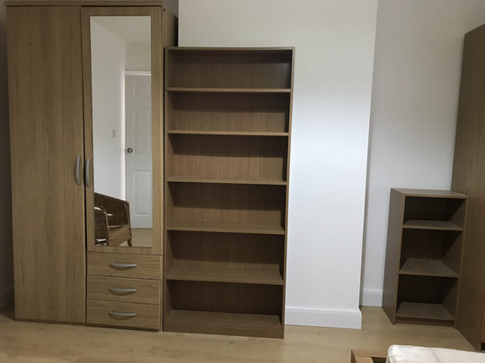 1 bedroom in a house share to rent - Photo 1