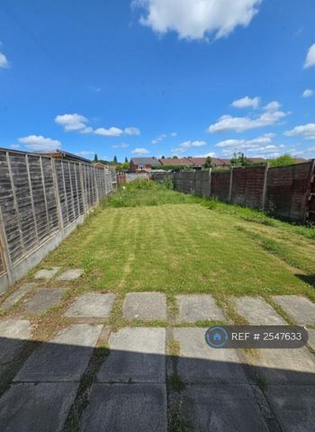 3 bedroom semi-detached house to rent - Photo 3