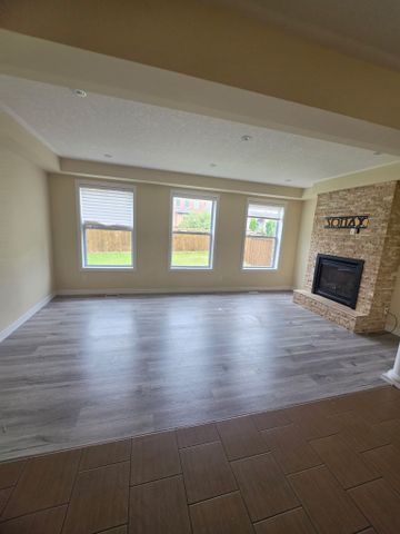 For Lease - 218 Tremaine Crescent Unit# Main - Upper Floors, Kitchener, Ontario - Photo 5