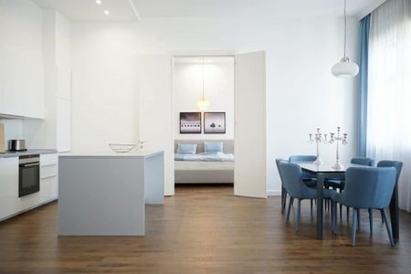 Október 6. utca - Photo 3