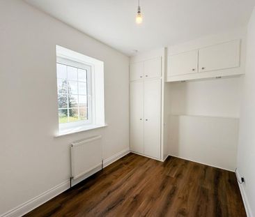2 bedroom detached bungalow to rent - Photo 2