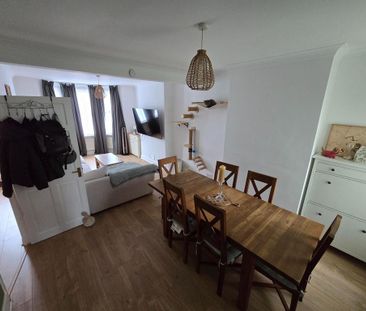 3 bedroom terraced house to rent - Photo 2