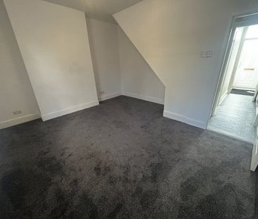 Holly Street, Bolton, BL1 - Photo 2