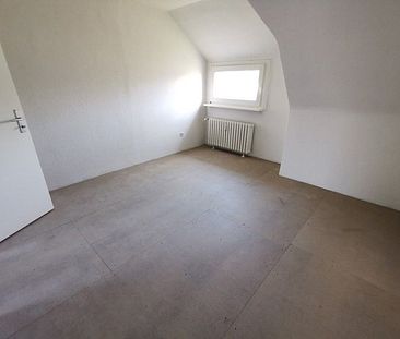 Schöne Wohnung sucht Mieter: praktische 3-Zi.-DG - Photo 2