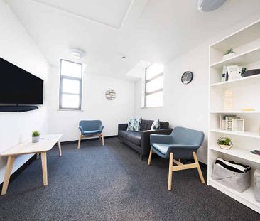 Extra Large Standard Double Ensuite - Photo 1