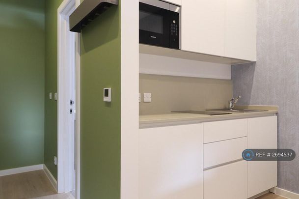 Studio to rent - Photo 1