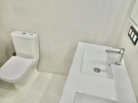 Piso de alquiler en Carrer de Ramon y Cajal, Camp d'en Serralta - Photo 2