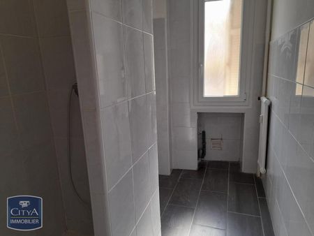 Location Appartement 2 pièces 50m² NICE 06000 - Photo 4