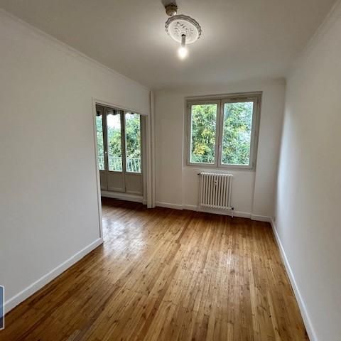Location Appartement 4 pièces 69m² VILLEFRANCHE SUR SAONE 69400 - Photo 1