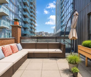 For Lease - 19 Dundonald Street Unit# 404, Toronto, Ontario - Photo 4