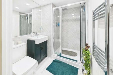 Southwell Park Road, Camberley, Surrey, GU15 - Photo 5