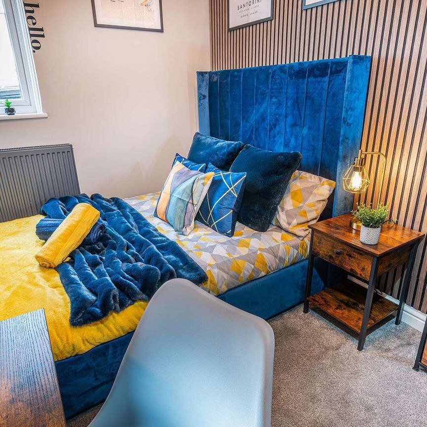 Stunning Property in the Heart of Old Town!!! Room 4 - Photo 1