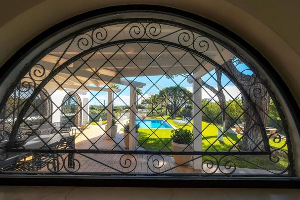 4 bedroom luxury Villa for rent in Loulé, Distrito de Faro - Photo 1