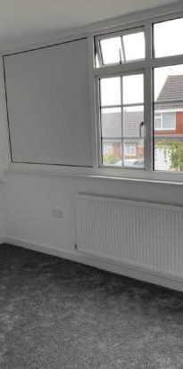 3 bedroom property to rent in Erith - Photo 1
