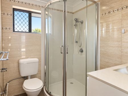 2/56 Bayswater Terrace, Hyde Park - Photo 4