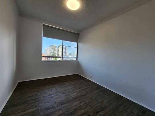 Renovated 2 bedroom unit - Photo 1