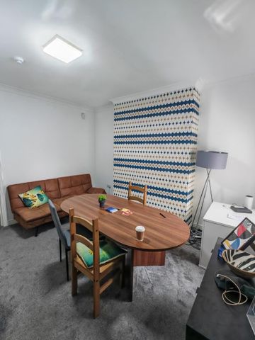 3 bedroom flat to rent - Photo 2