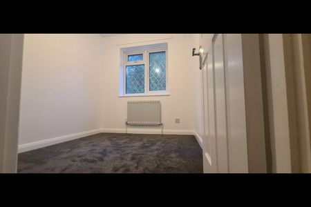 3 Bed Detached House, Foxhill, LU2 - Photo 5