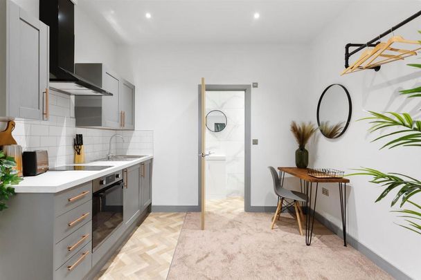 1 bedroom in a house share to rent - Photo 1