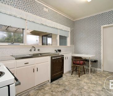 30 Margaret Street, Wendouree, Vic 3355 - Photo 4