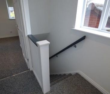 2 bedroom semi-detached house to rent - Photo 3