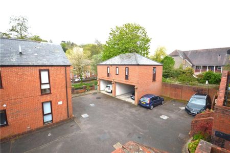 2 Bedroom Flat / Apartment - Eastgate Street, Winchester - Photo 5